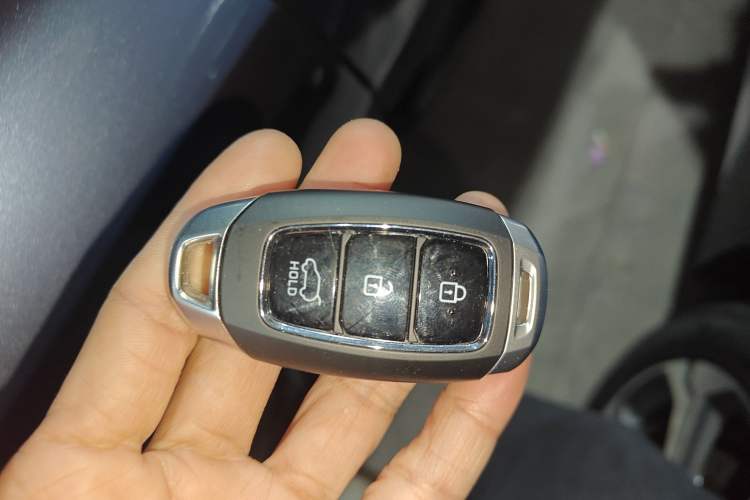 Used Hyundai Santa Fe 2020 380 TGDi Automatic Two-Wheel Drive GLS Luxury Edition Interior 1