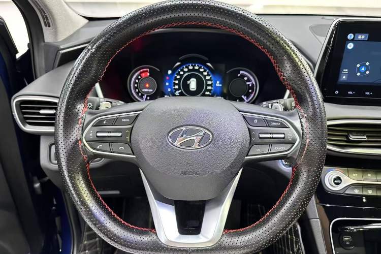 Used Hyundai Santa Fe 2020 380 TGDi Automatic Two-Wheel Drive GLS Luxury Edition Interior 3