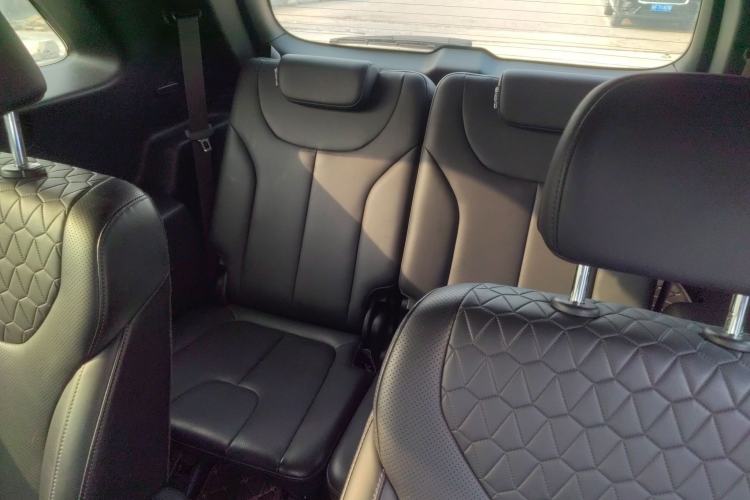 Used Hyundai Santa Fe 2020 380 TGDi Automatic Two-Wheel Drive DLX Prestige Edition Interior 4