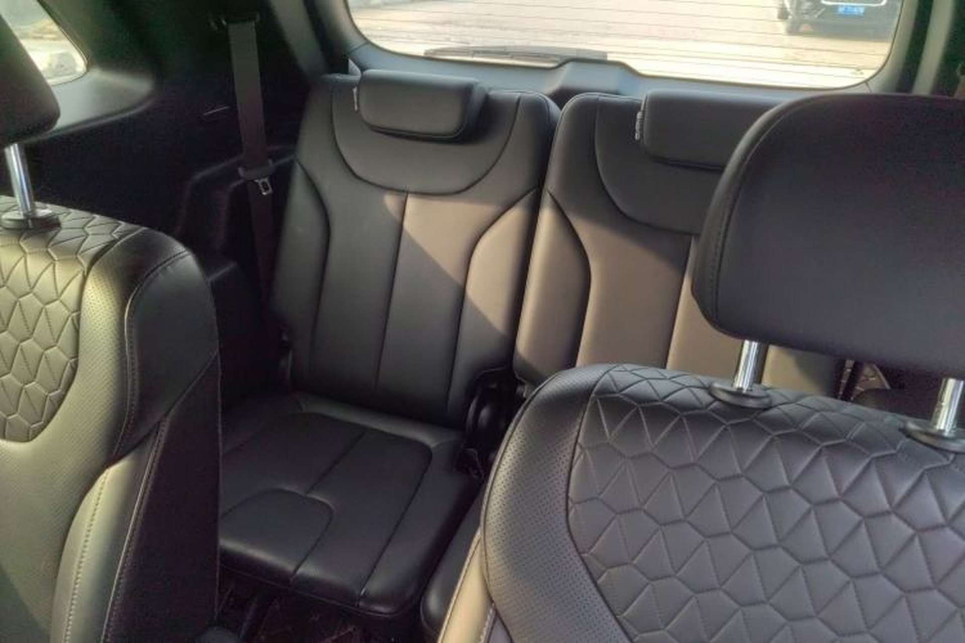 Used Hyundai Santa Fe 2020 380 TGDi Automatic Two-Wheel Drive DLX Prestige Edition Interior 4