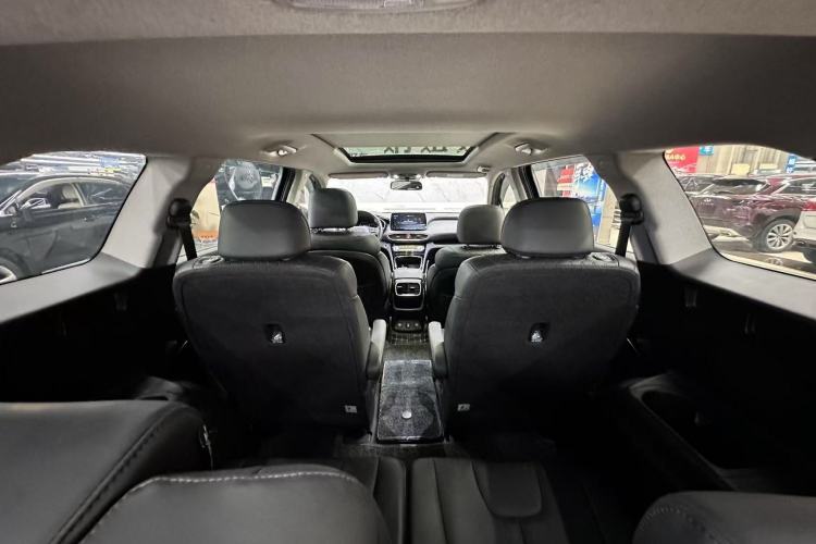 Used Hyundai Santa Fe 2020 380 TGDi Automatic Two-Wheel Drive GLS Luxury Edition Interior 5
