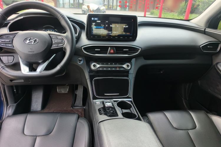 Used Hyundai Santa Fe 2020 380 TGDi Automatic Two-Wheel Drive GLS Luxury Edition Interior 6