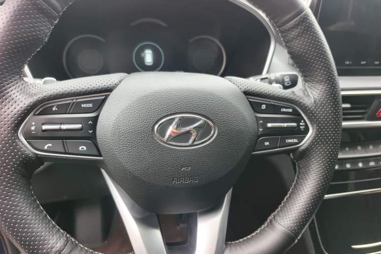 Used Hyundai Santa Fe 2020 380 TGDi Automatic Two-Wheel Drive GLS Luxury Edition Interior 8