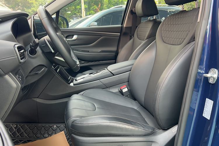 Used Hyundai Santa Fe 2020 380 TGDi Automatic Two-Wheel Drive GLS Luxury Edition Left Front Seat