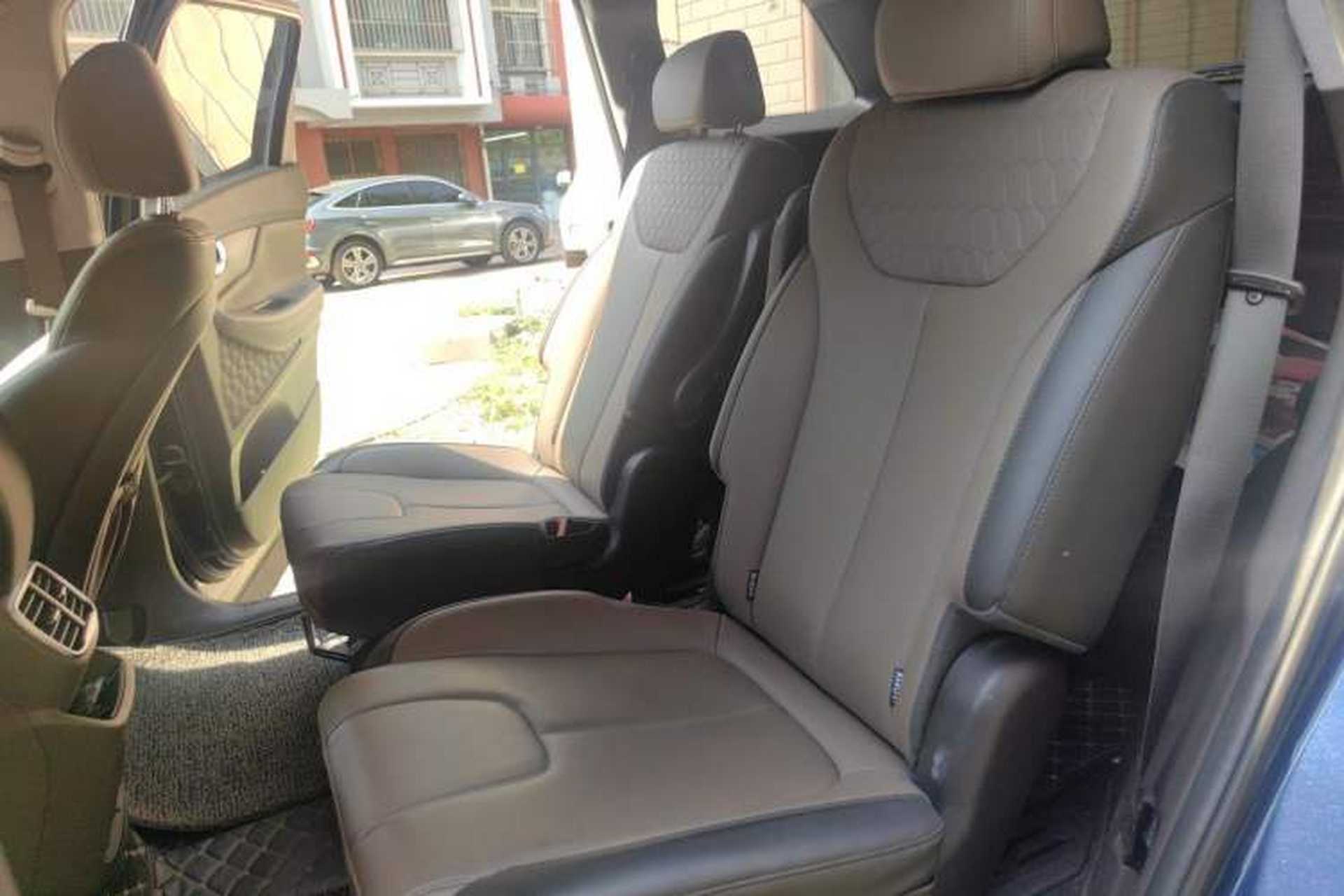 Used Hyundai Santa Fe 2020 380 TGDi Automatic Two-Wheel Drive DLX Prestige Edition PLUS Left Rear Seat