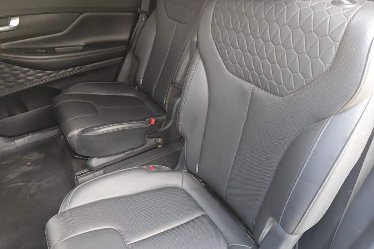 Used Hyundai Santa Fe 2020 380 TGDi Automatic Two-Wheel Drive GLS Luxury Edition Left Rear Seat