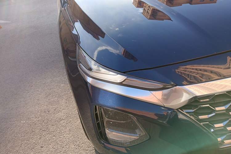 Used Hyundai Santa Fe 2020 380 TGDi Automatic Two-Wheel Drive GLS Luxury Edition Right Front Headlight