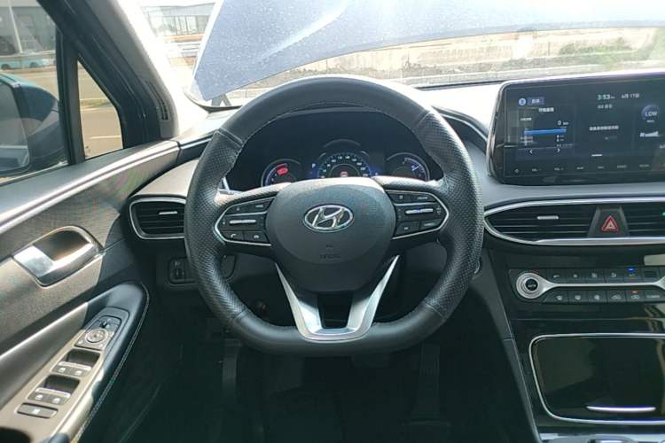 Used Hyundai Santa Fe 2020 380 TGDi Automatic Two-Wheel Drive GLS Luxury Edition Steering Wheel