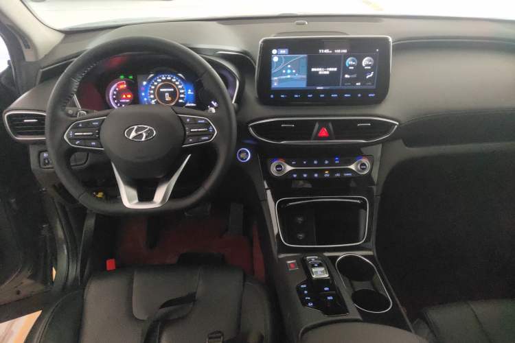 Used Hyundai Santa Fe 2020 380 TGDi Automatic Two-Wheel Drive GLS Luxury Edition Audio And AC Panel