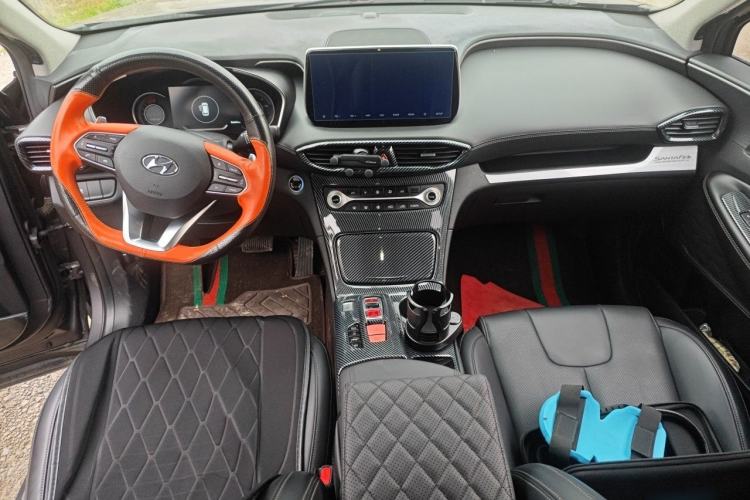 Used Hyundai Santa Fe 2020 380 TGDi Automatic Two-Wheel Drive GLS Luxury Edition Center Console