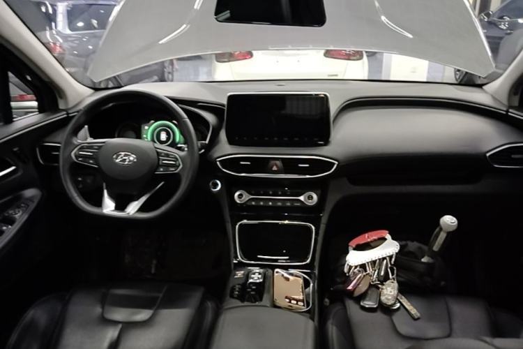 Used Hyundai Santa Fe 2020 380 TGDi Automatic All-Wheel Drive DLX HTRAC Prestige PLUS Center Console