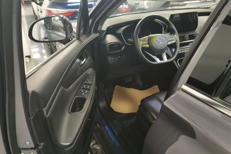 Used Hyundai Santa Fe 2020 380 TGDi Automatic All-Wheel Drive DLX HTRAC Prestige Edition Driver Seat