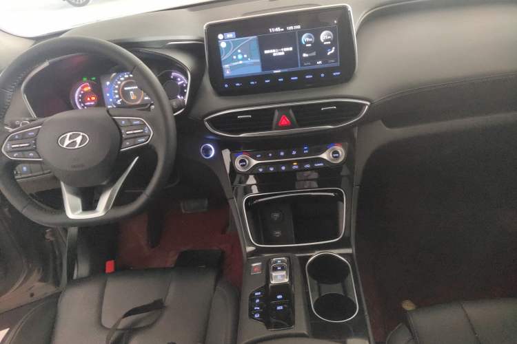 Used Hyundai Santa Fe 2020 380 TGDi Automatic Two-Wheel Drive GLS Luxury Edition Gear Lever