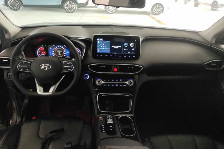 Used Hyundai Santa Fe 2020 380 TGDi Automatic Two-Wheel Drive GLS Luxury Edition Interior 2