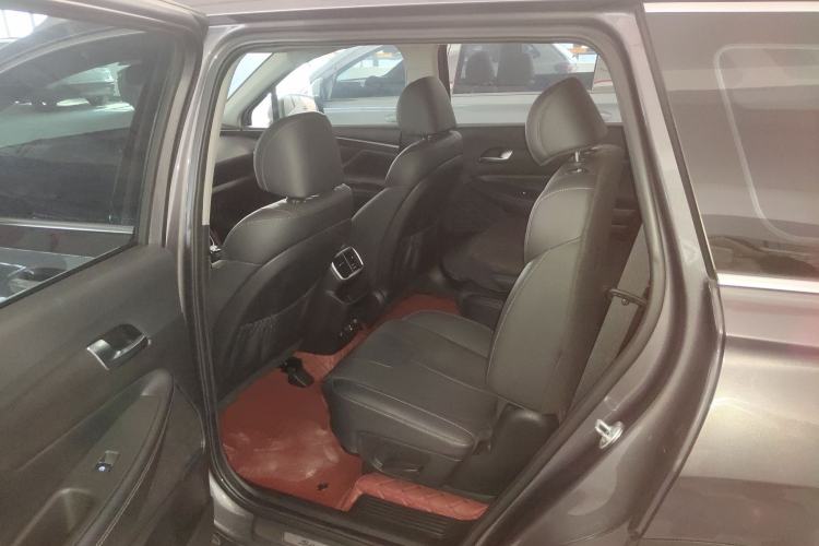 Used Hyundai Santa Fe 2020 380 TGDi Automatic Two-Wheel Drive GLS Luxury Edition Interior 4