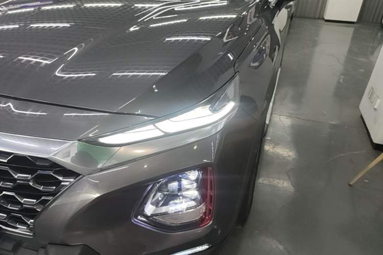 Used Hyundai Santa Fe 2020 380 TGDi Automatic All-Wheel Drive DLX HTRAC Prestige PLUS Left Front Headlight