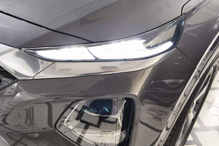 Used Hyundai Santa Fe 2020 380 TGDi Automatic Two-Wheel Drive GLS Luxury Edition Left Front Headlight