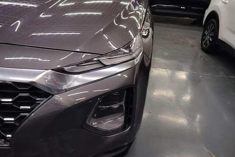 Used Hyundai Santa Fe 2020 380 TGDi Automatic All-Wheel Drive DLX HTRAC Prestige PLUS Left Front Headlight