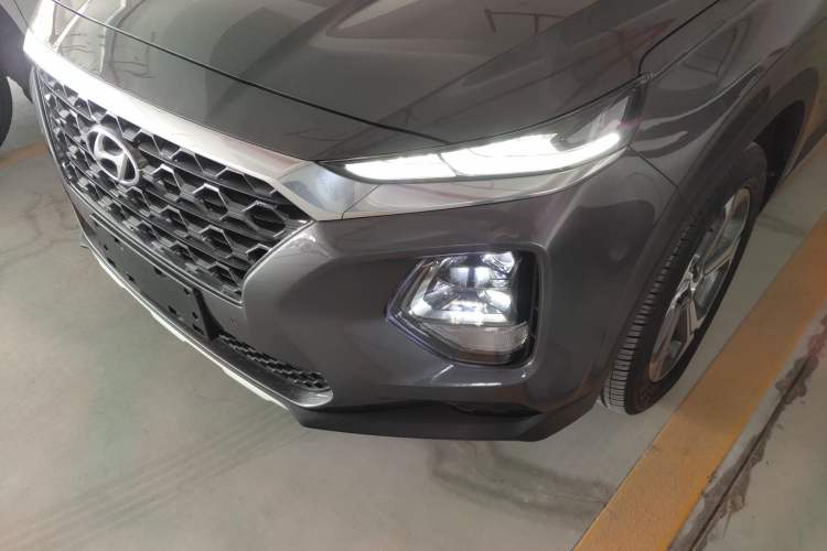 Used Hyundai Santa Fe 2020 380 TGDi Automatic Two-Wheel Drive GLS Luxury Edition Left Front Headlight