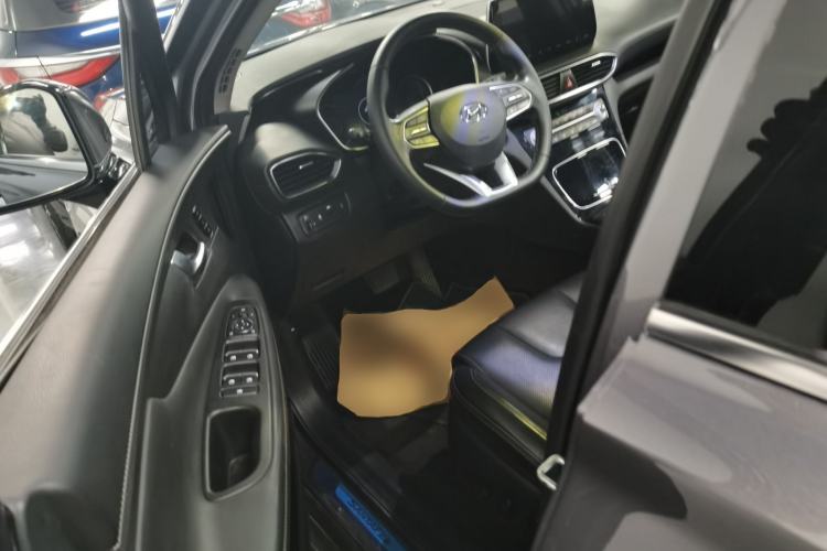Used Hyundai Santa Fe 2020 380 TGDi Automatic All-Wheel Drive DLX HTRAC Prestige Edition Left Front Seat