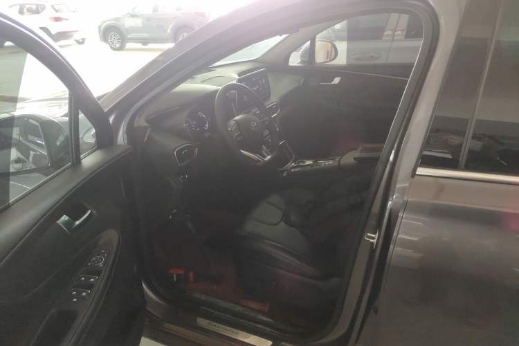 Used Hyundai Santa Fe 2020 380 TGDi Automatic Two-Wheel Drive GLS Luxury Edition Left Front Seat