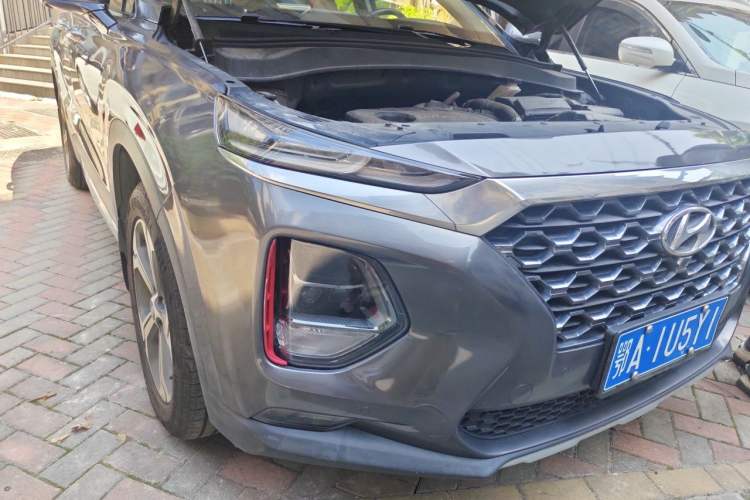 Used Hyundai Santa Fe 2020 380 TGDi Automatic Two-Wheel Drive DLX Prestige Edition PLUS Right Front Headlight
