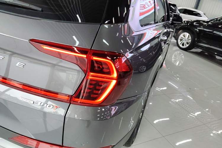 Used Hyundai Santa Fe 2020 380 TGDi Automatic All-Wheel Drive DLX HTRAC Prestige Edition Right Rear Taillight