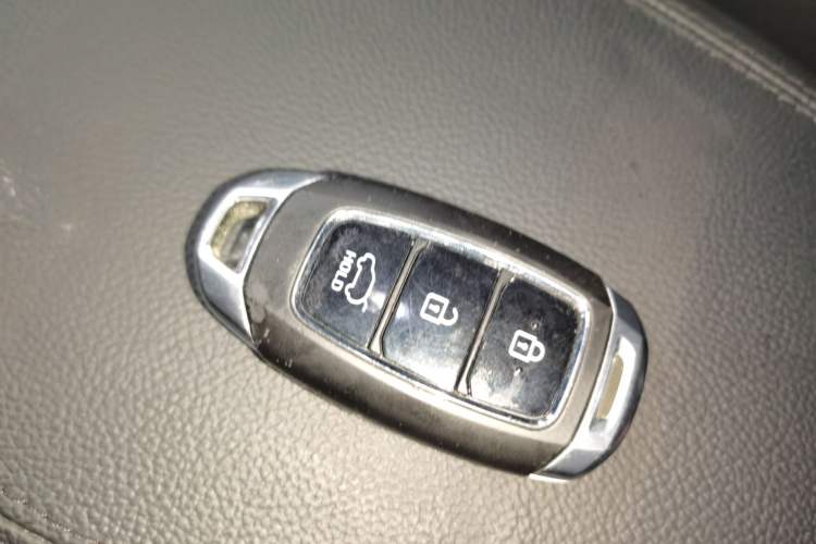 Used Hyundai Santa Fe 2020 380 TGDi Automatic All-Wheel Drive DLX HTRAC Prestige Edition Vehicle Key