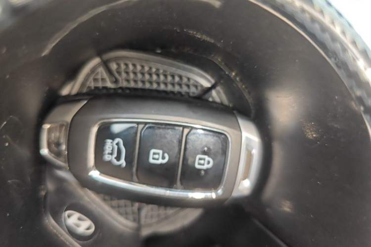 Used Hyundai Santa Fe 2020 380 TGDi Automatic Two-Wheel Drive GLS Luxury Edition Vehicle Key