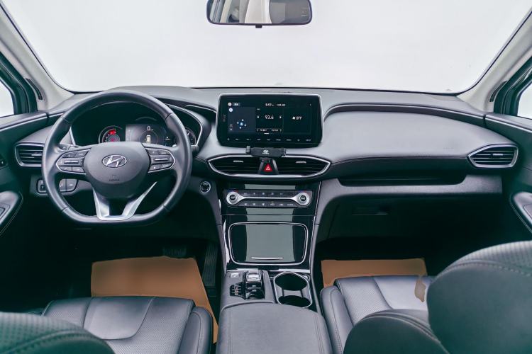 Used Hyundai Santa Fe 2020 380 TGDi Automatic Two-Wheel Drive DLX Prestige Edition Center Console