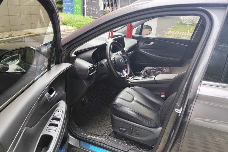 Used Hyundai Santa Fe 2020 380 TGDi Automatic Two-Wheel Drive GLS Luxury Edition Driver Seat