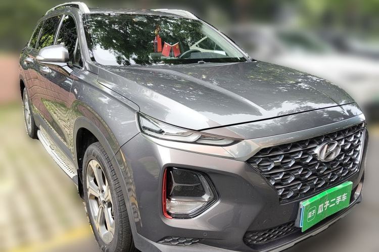 Used Hyundai Santa Fe 2020 380 TGDi Automatic Two-Wheel Drive GLS Luxury Edition Front Right 45 Deg