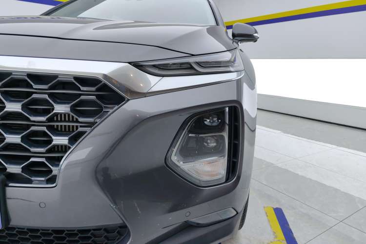 Used Hyundai Santa Fe 2020 380 TGDi Automatic Two-Wheel Drive DLX Prestige Edition Left Front Headlight