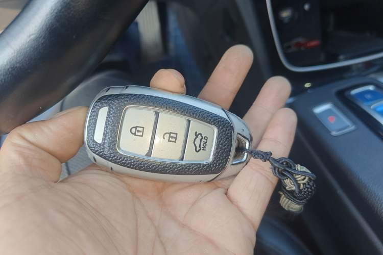 Used Hyundai Santa Fe 2020 380 TGDi Automatic All-Wheel Drive DLX HTRAC Prestige PLUS Vehicle Key