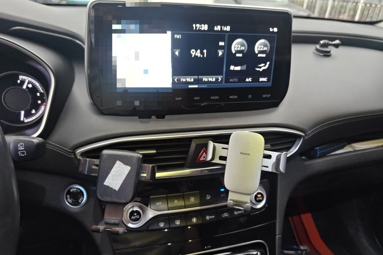 Used Hyundai Santa Fe 2020 380 TGDi Automatic All-Wheel Drive TOP HTRAC Flagship Edition Audio And AC Panel