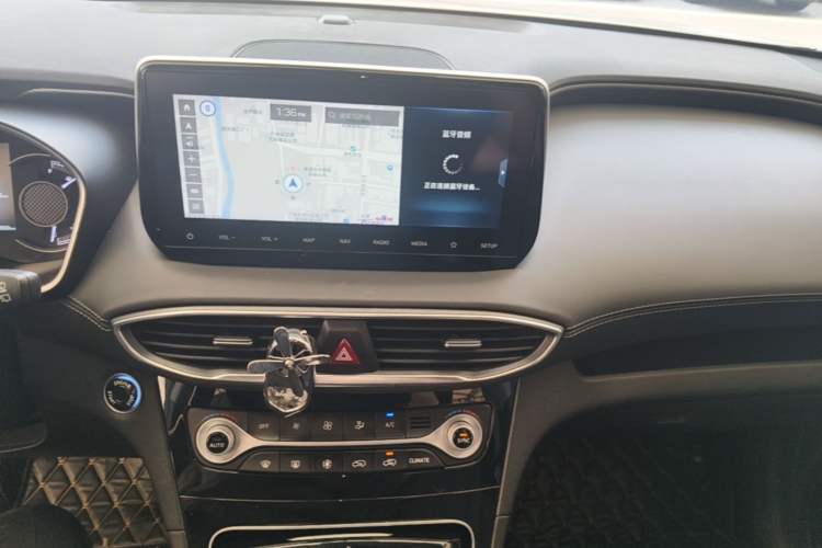 Used Hyundai Santa Fe 2020 380 TGDi Automatic Two-Wheel Drive GLS Luxury Edition Audio And AC Panel