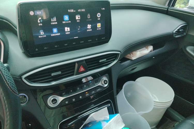 Used Hyundai Santa Fe 2020 380 TGDi Automatic Two-Wheel Drive GLS Luxury Edition Audio And AC Panel