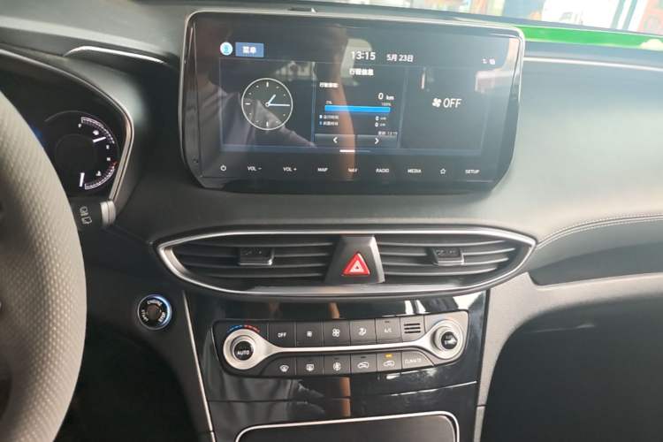 Used Hyundai Santa Fe 2020 380 TGDi Automatic Two-Wheel Drive GLS Luxury Edition Audio And AC Panel
