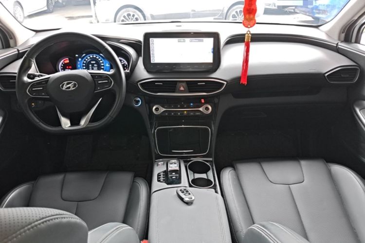 Used Hyundai Santa Fe 2020 380 TGDi Automatic All-Wheel Drive DLX HTRAC Prestige PLUS Center Console