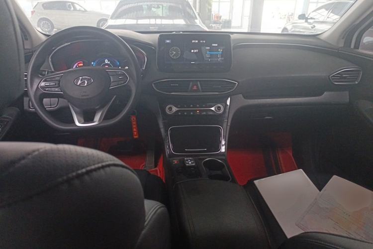 Used Hyundai Santa Fe 2020 380 TGDi Automatic Two-Wheel Drive GL Elite Edition Center Console
