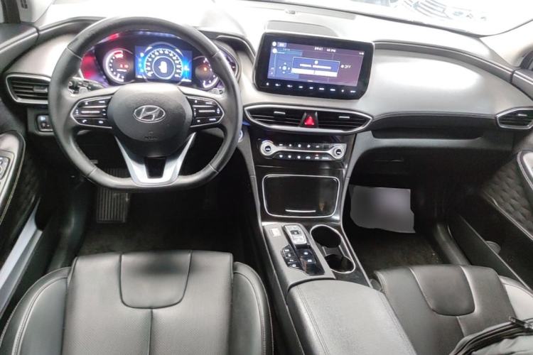 Used Hyundai Santa Fe 2020 380 TGDi Automatic Two-Wheel Drive GLS Luxury Edition Center Console