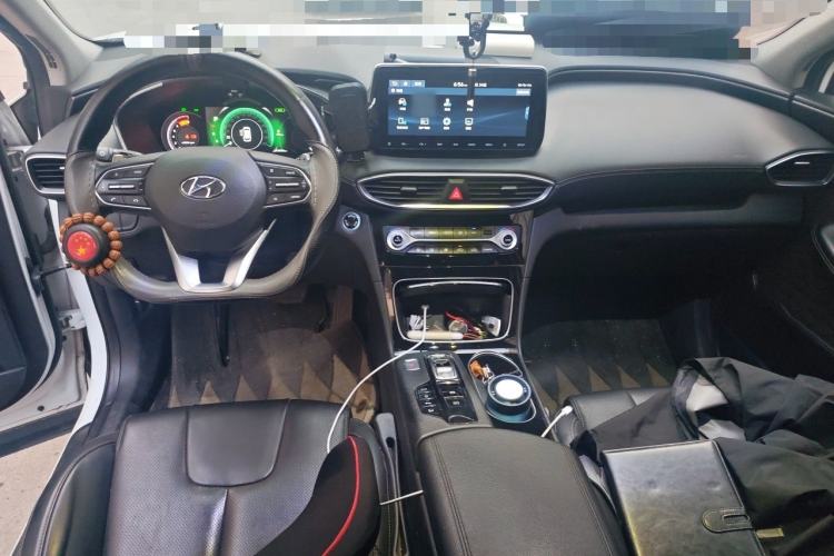 Used Hyundai Santa Fe 2020 380 TGDi Automatic Two-Wheel Drive GLS Luxury Edition Center Console