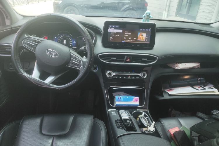 Used Hyundai Santa Fe 2020 380 TGDi Automatic Two-Wheel Drive GLS Luxury Edition Center Console