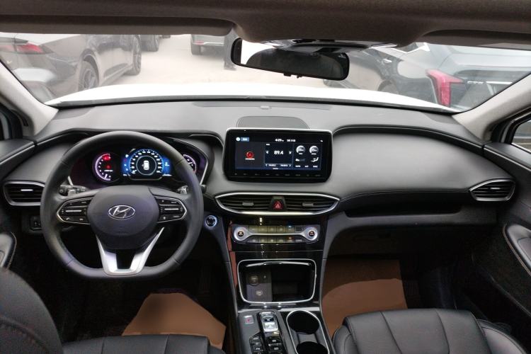 Used Hyundai Santa Fe 2020 380 TGDi Automatic All-Wheel Drive DLX HTRAC Prestige PLUS Center Console