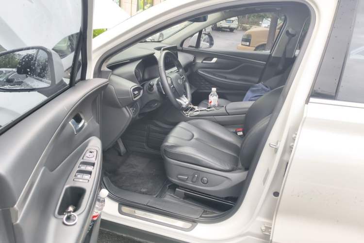 Used Hyundai Santa Fe 2020 380 TGDi Automatic Two-Wheel Drive GLS Luxury Edition Driver Seat
