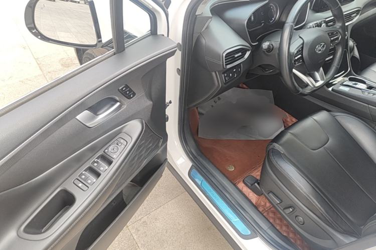 Used Hyundai Santa Fe 2020 380 TGDi Automatic All-Wheel Drive DLX HTRAC Prestige PLUS Driver Seat
