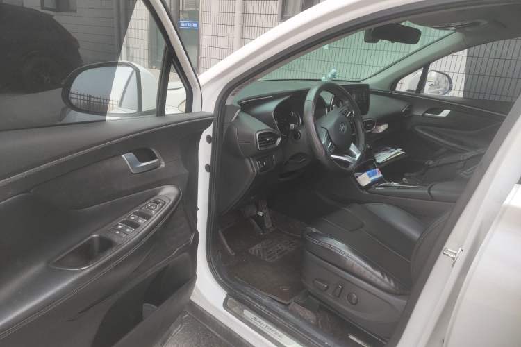Used Hyundai Santa Fe 2020 380 TGDi Automatic Two-Wheel Drive GLS Luxury Edition Driver Seat