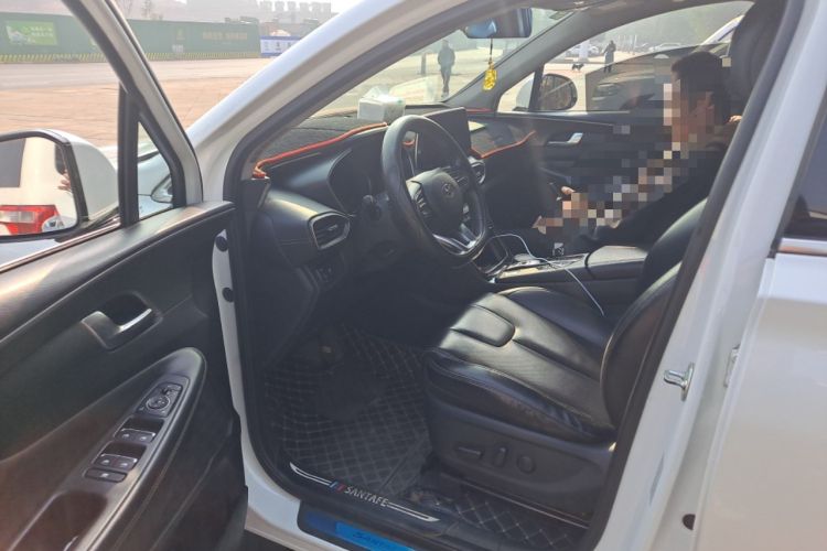 Used Hyundai Santa Fe 2020 380 TGDi Automatic Two-Wheel Drive GLS Luxury Edition Driver Seat