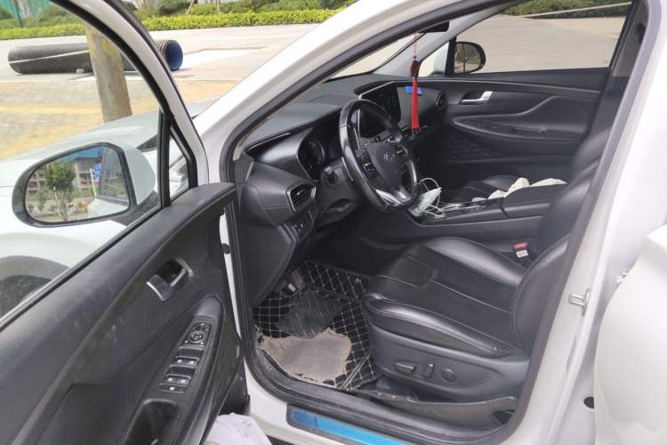 Used Hyundai Santa Fe 2020 380 TGDi Automatic Two-Wheel Drive GLS Luxury Edition Driver Seat