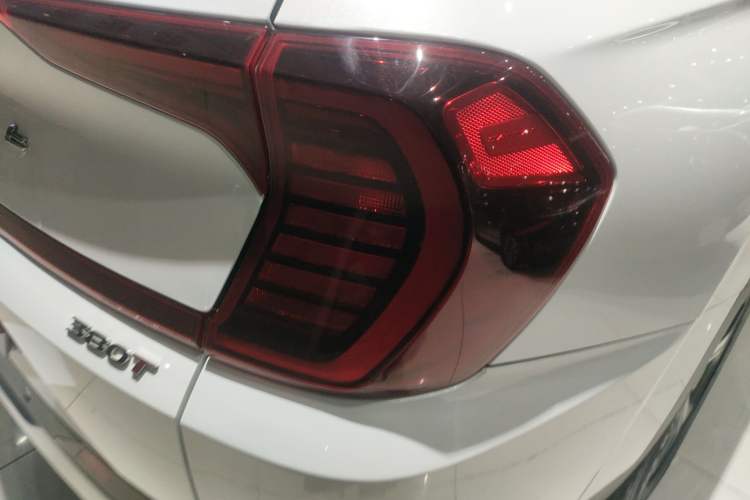 Used Hyundai Santa Fe 2020 380 TGDi Automatic Two-Wheel Drive GLS Luxury Edition Exterior 2